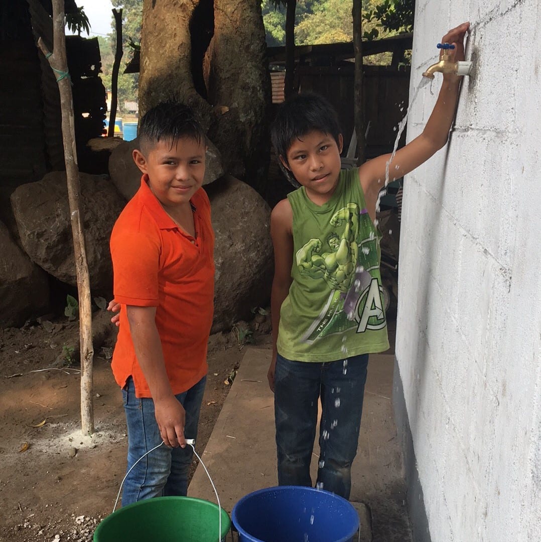 Kids in Guatemala Water Purification